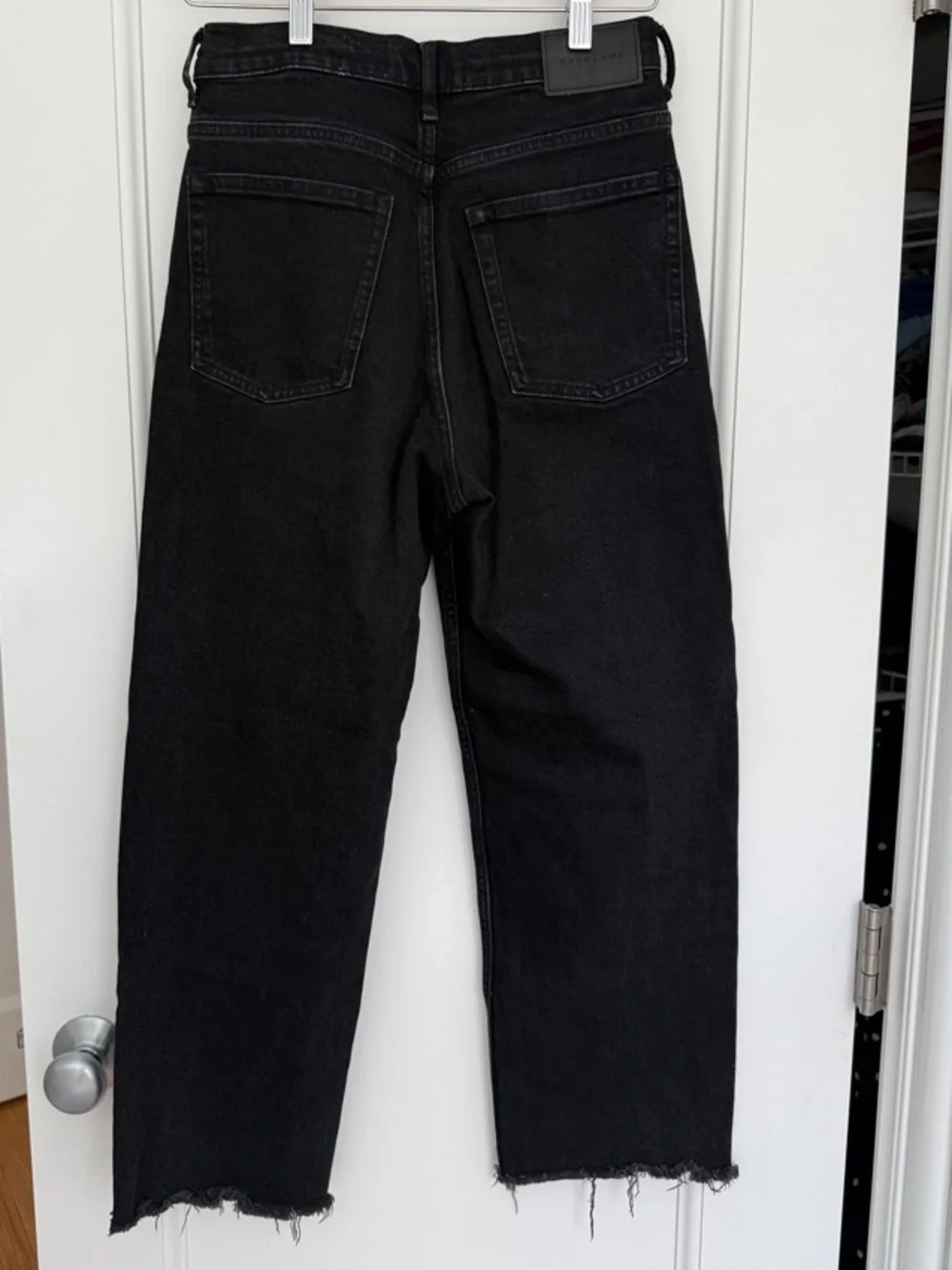 Everlane The Way High Jean Size 26 Crop black Denim Raw Hem-worn only once! - Picture 3 of 11